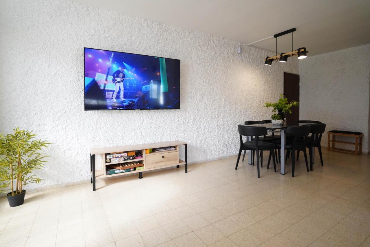 Appartement דירה יפה ומרווחת במרכז העיר à Eilat Extérieur photo